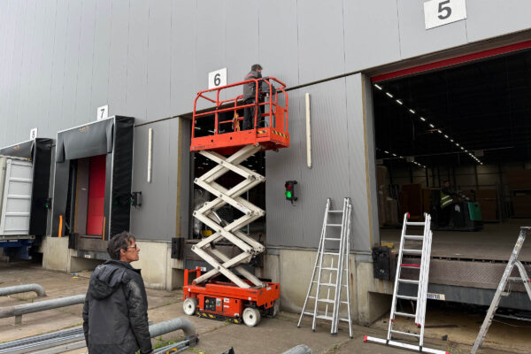 Raamsdonkveer Vervangen gevel 2000 m2 incl shelters